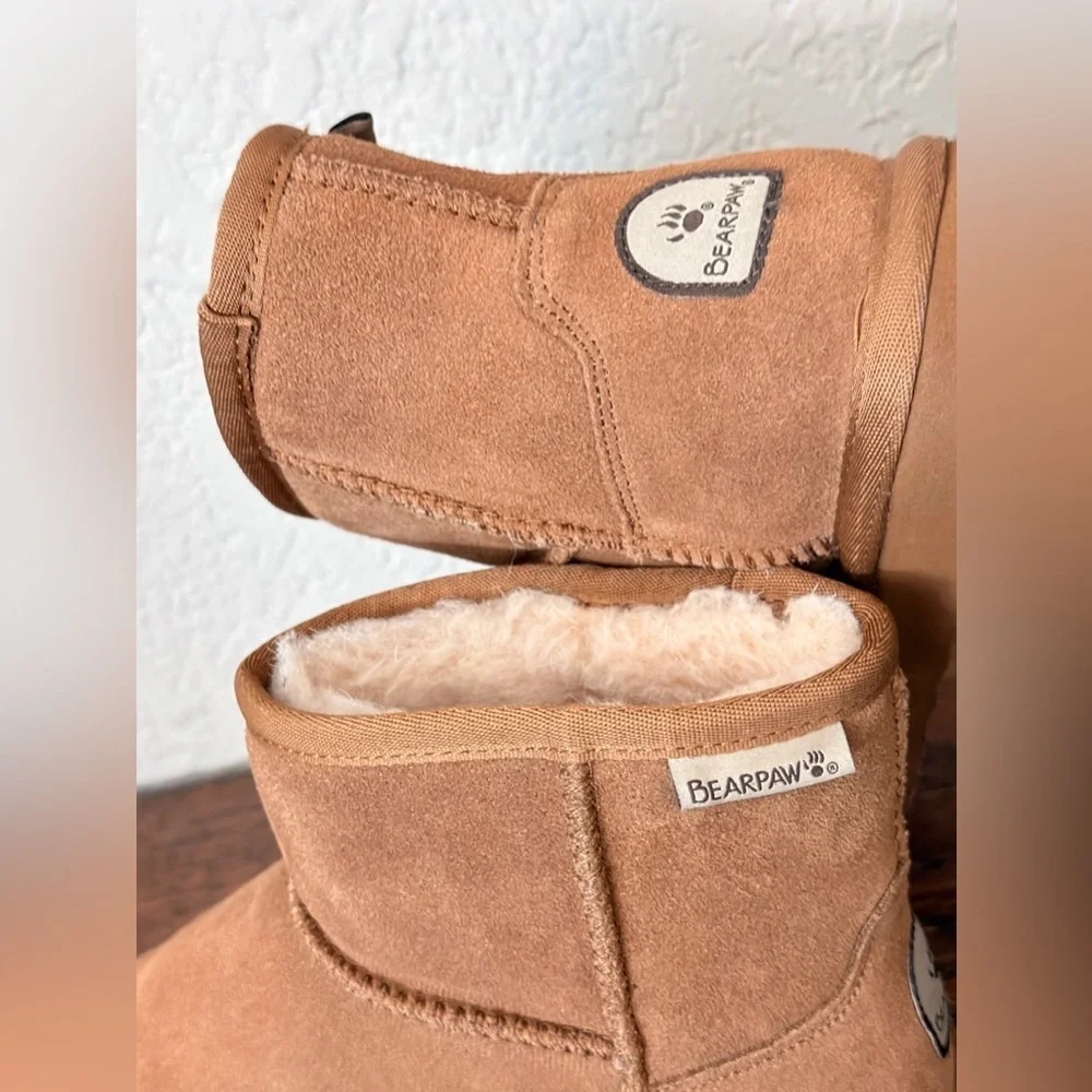 BearPaw Men's Chestnut Suede Short Boots women’s size 6 NNT